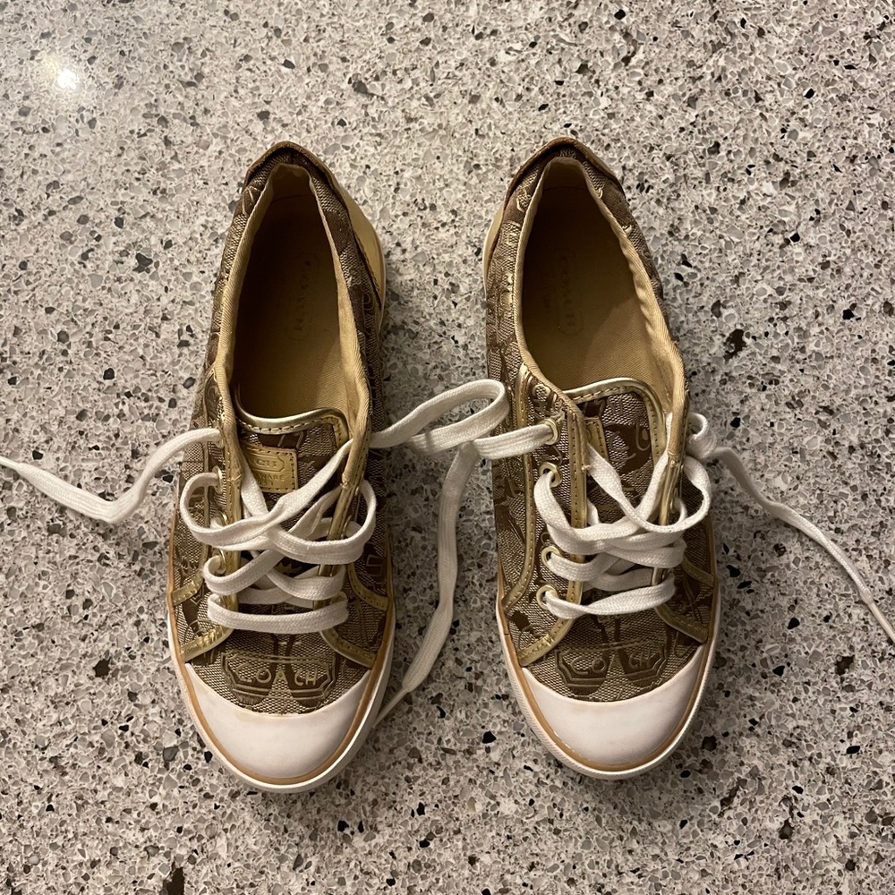 Women’s Coach lace up sneakers